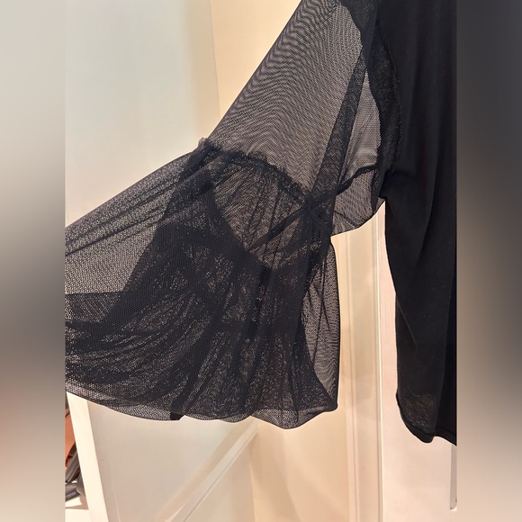 FREE PEOPLE TOP - Picture 2 of 3